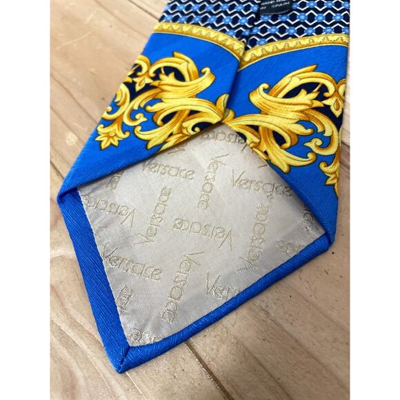 Gianni Versace Vintage Mens Tie‎ Baroque Barocco Silk Geometric Navy Blue Gold - Picture 5 of 7